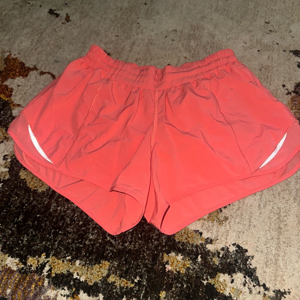 lululemon hottie hot Coral Women Shorts